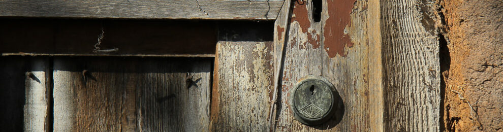 AD9: Snapping A Door AD9: Snapping A Door